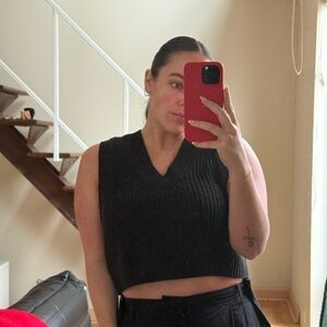 H&M Black Ribbed Crop Top